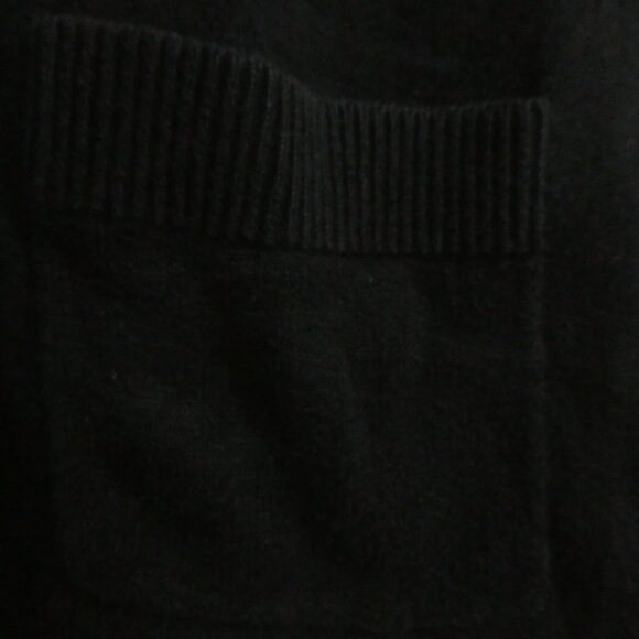 OLD NAVY | medium | Black V-Neck Lightweight Cardigan | 2 Small Pockets - Picture 9 of 16